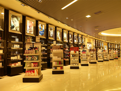 Duty-free shop designing by our finest interior decorators
